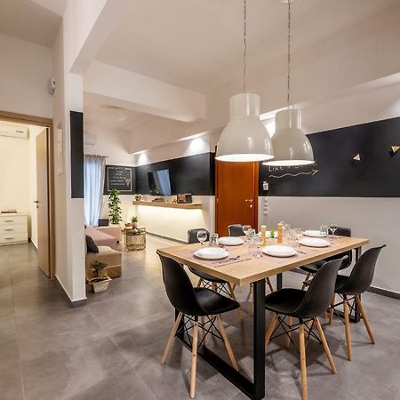 Ports Crossroad D Apartment Пирея Екстериор снимка