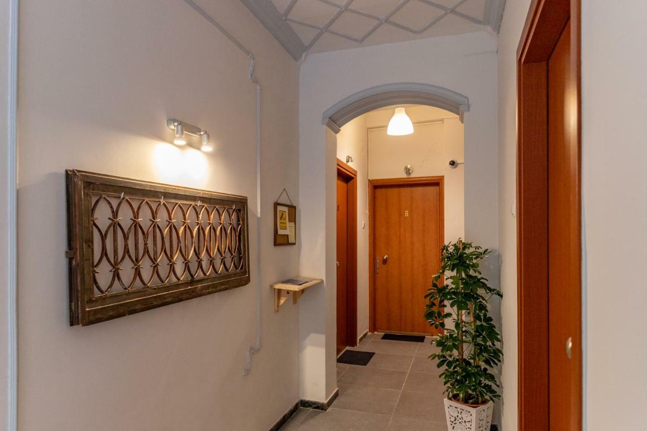 Ports Crossroad D Apartment Пирея Екстериор снимка